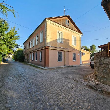 Petropavlivska Apartment Тиха Вуличка В Центрі Старого Міста Kamjanets-Podilsky Buitenkant foto