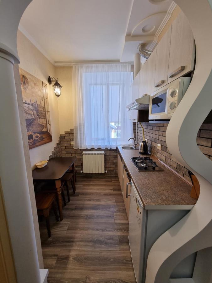 Petropavlivska Apartment Тиха Вуличка В Центрі Старого Міста Kamjanets-Podilsky Buitenkant foto