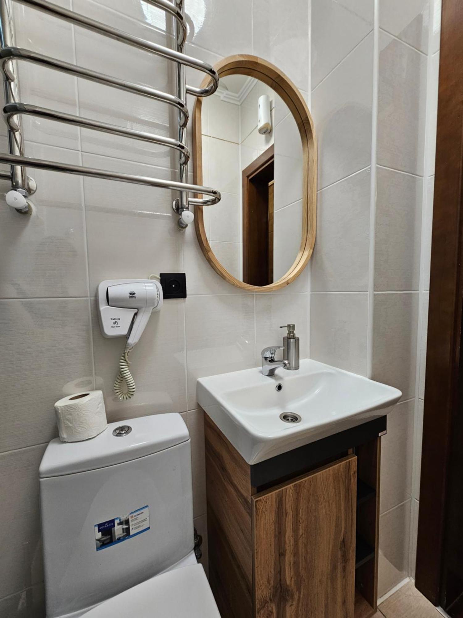Petropavlivska Apartment Тиха Вуличка В Центрі Старого Міста Kamjanets-Podilsky Buitenkant foto