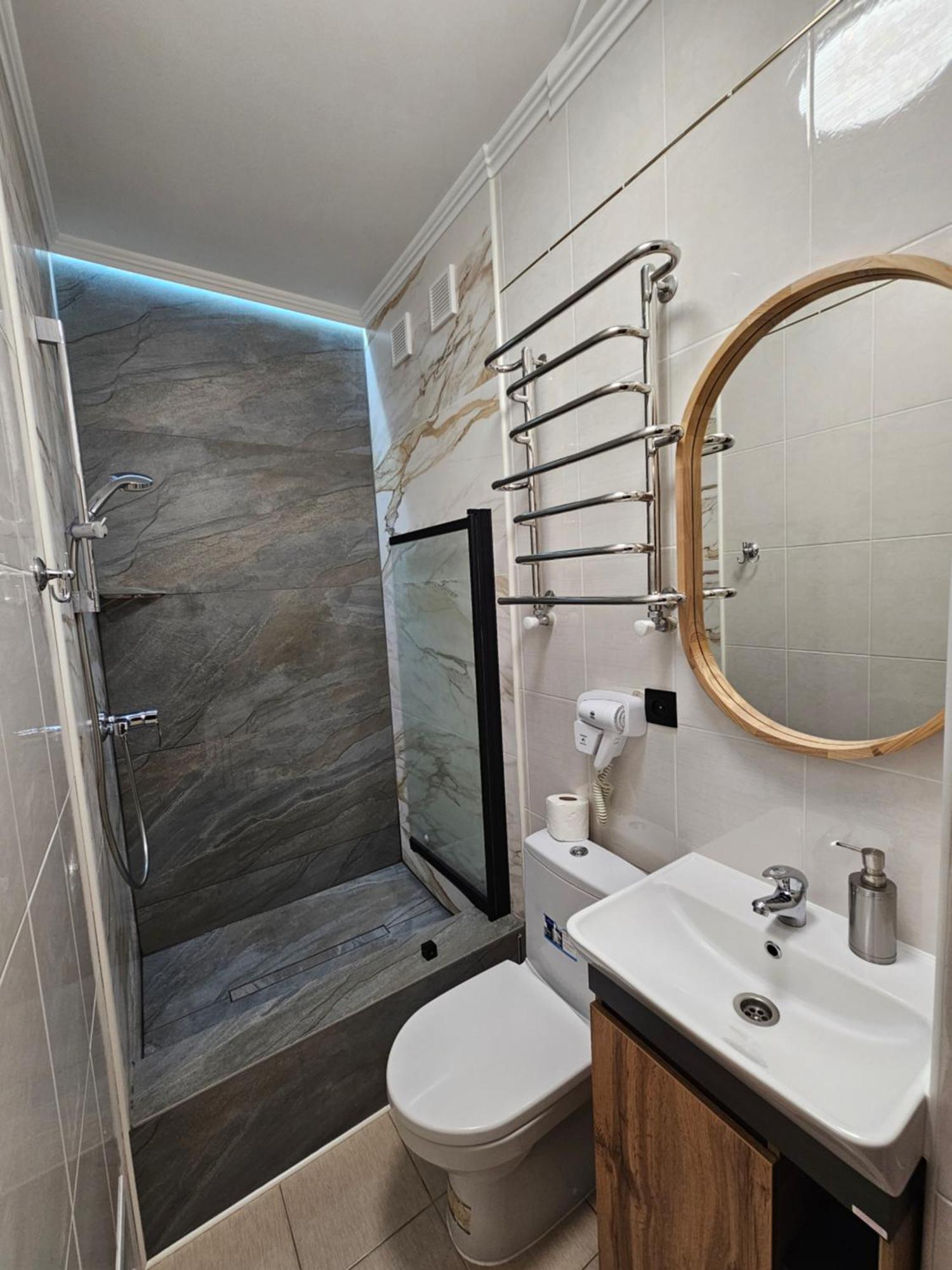 Petropavlivska Apartment Тиха Вуличка В Центрі Старого Міста Kamjanets-Podilsky Buitenkant foto